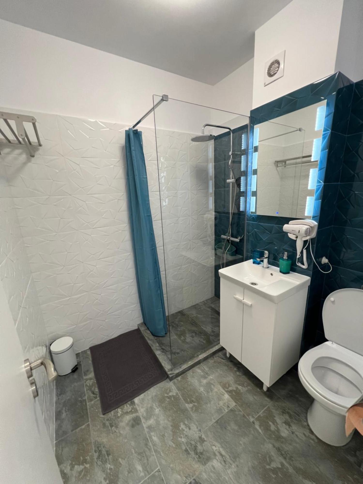 Van Residence Navodari Bagian luar foto